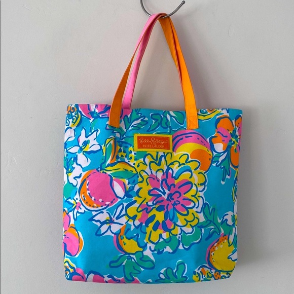 Lilly Pulitzer x Este Louder Vibrant Tropical Large Tote in Waterproof - Picture 1 of 9